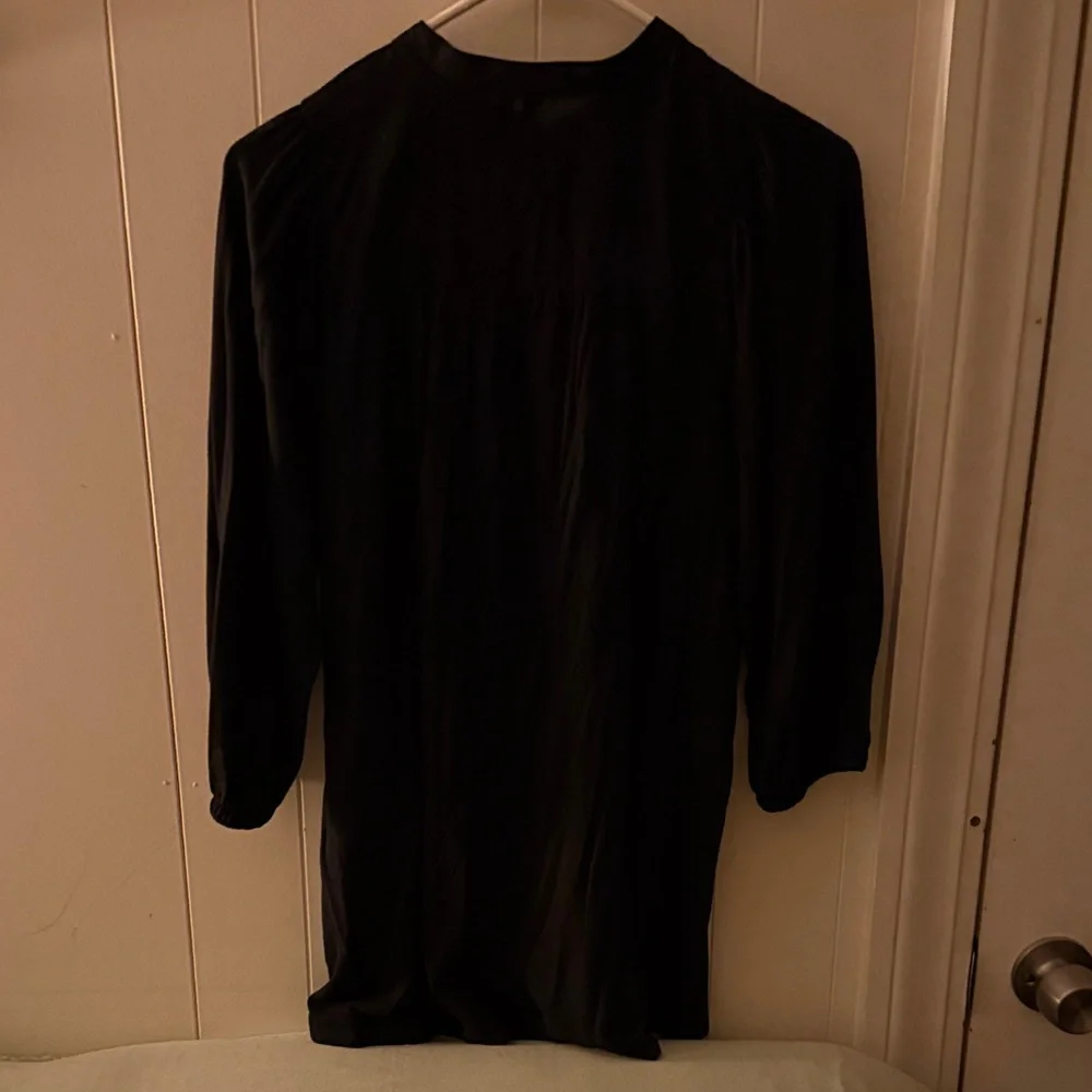 Old Navy Black Button-Up Top - Picture 2 of 4